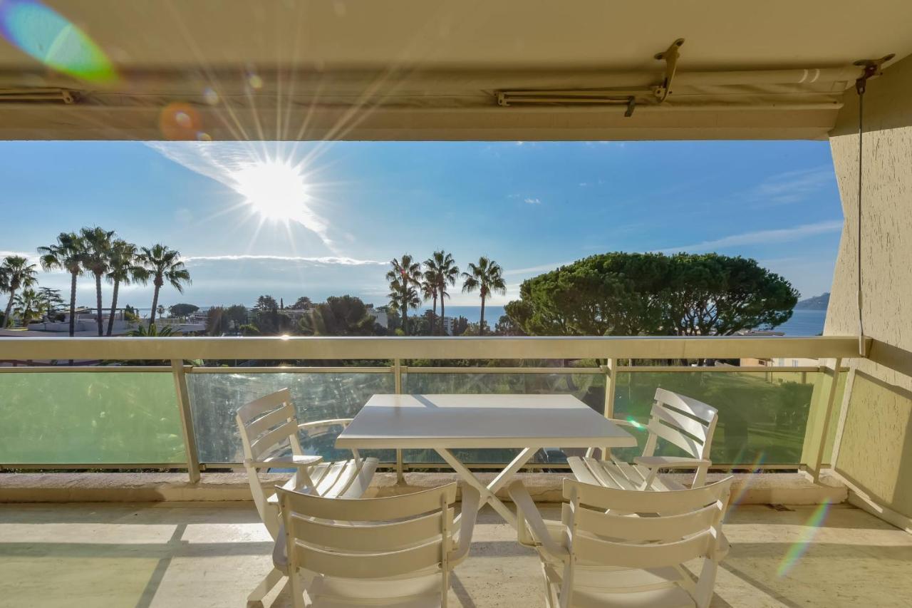 Penthouse With Pool Sea View And Parking Appartement