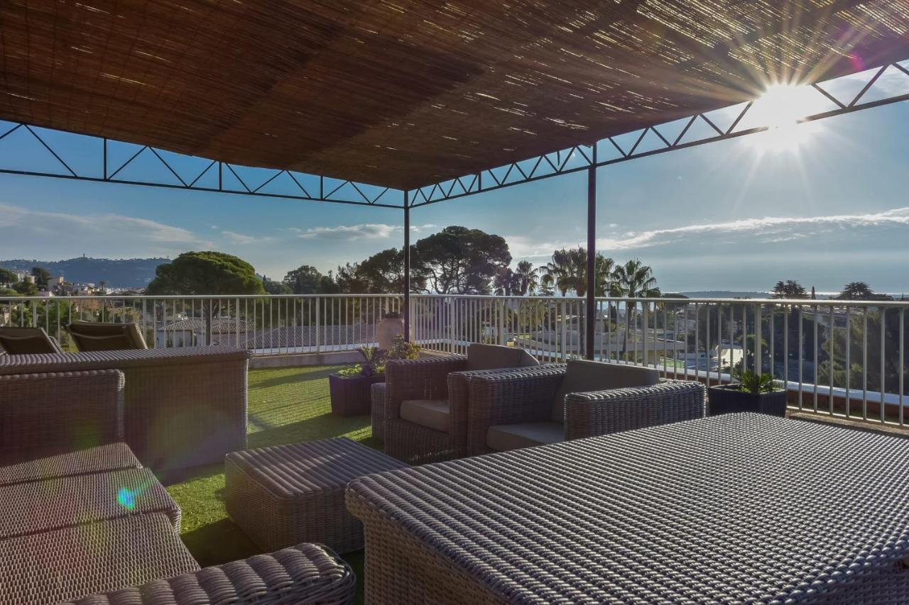 Penthouse With Pool Sea View And Parking Appartement