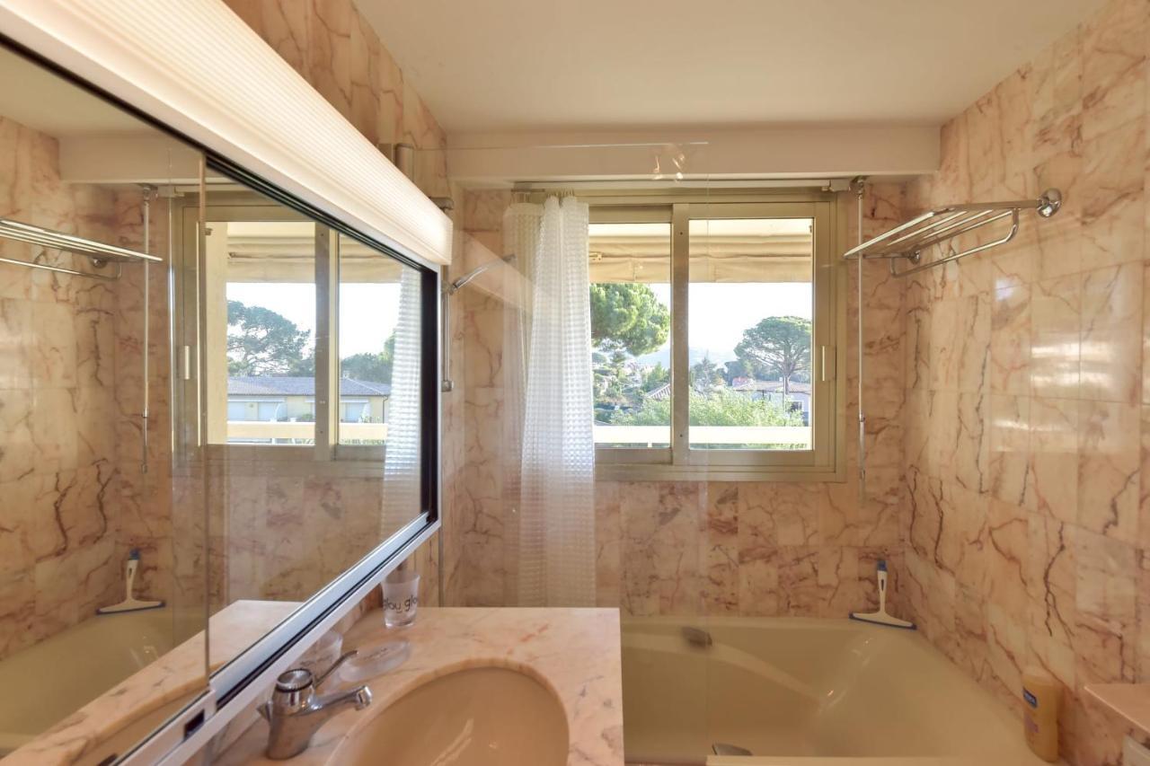 Penthouse With Pool Sea View And Parking Appartement *