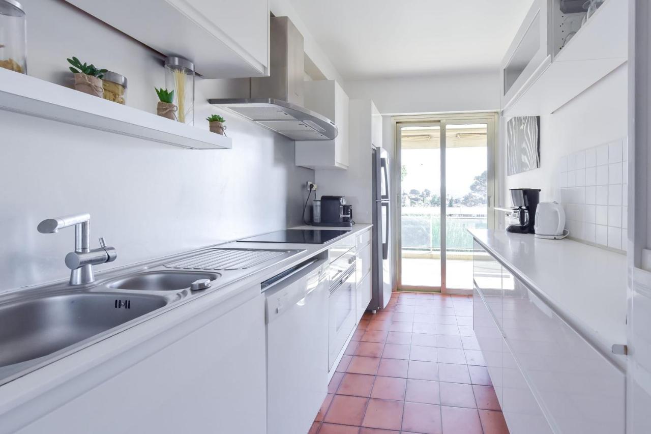 Penthouse With Pool Sea View And Parking Appartement